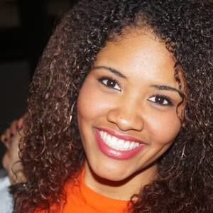 Meet your Posher, Maya